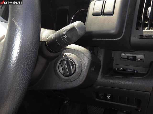 Nissan SERENA 2009 8285224-7