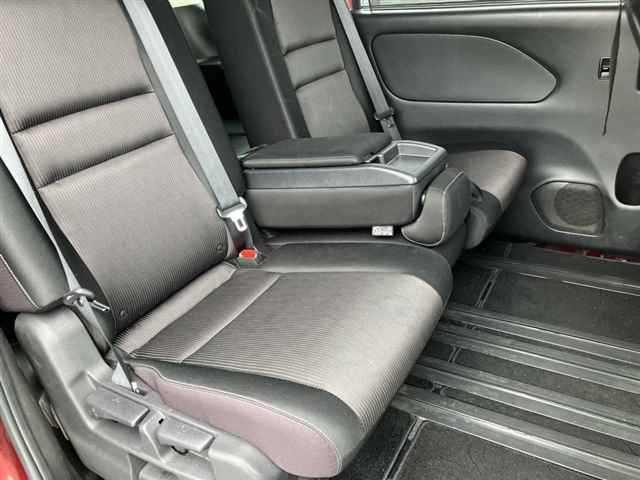 Nissan SERENA 2016 8285300-8