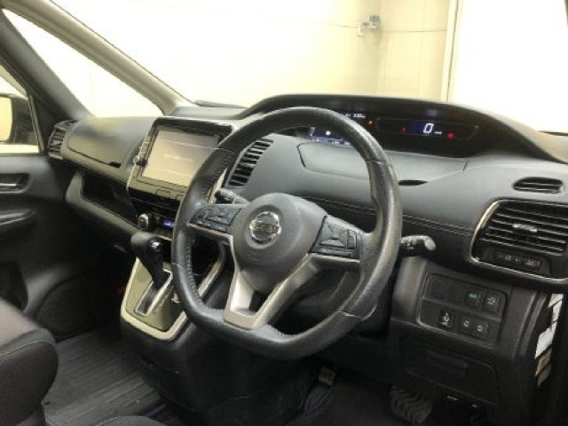 Nissan SERENA 2017 8285353-5