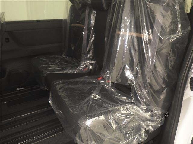 Nissan SERENA 2026 8285611-7
