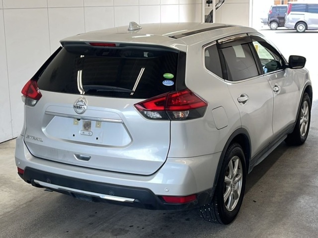 Nissan X-TRAIL 2018 8275184-1