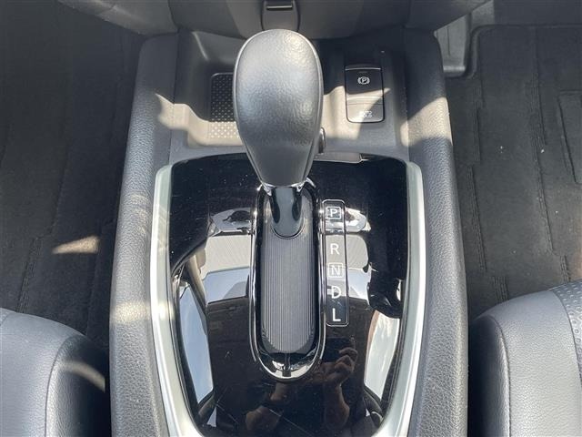 Nissan X-TRAIL 2017 8276257-10