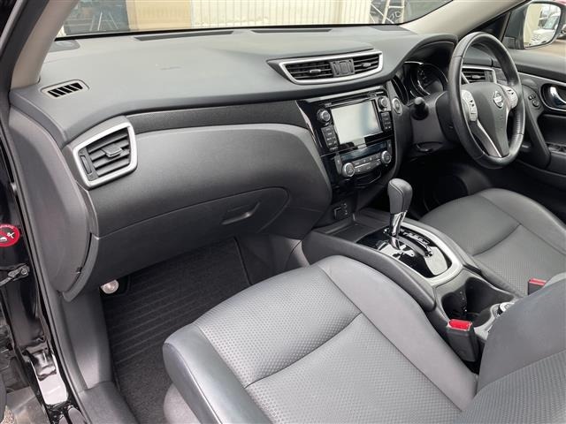 Nissan X-TRAIL 2017 8276281-11