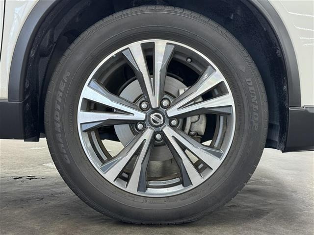 Nissan X-TRAIL 2017 8276301-23