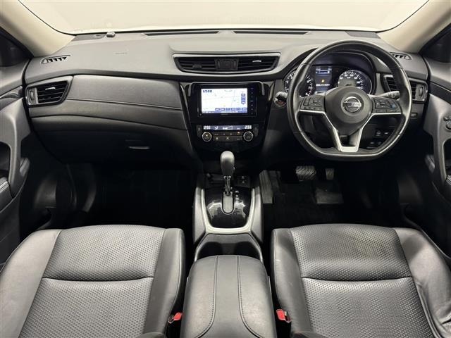 Nissan X-TRAIL 2017 8276301-25