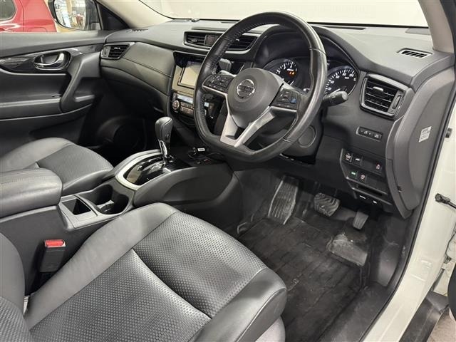 Nissan X-TRAIL 2017 8276301-3