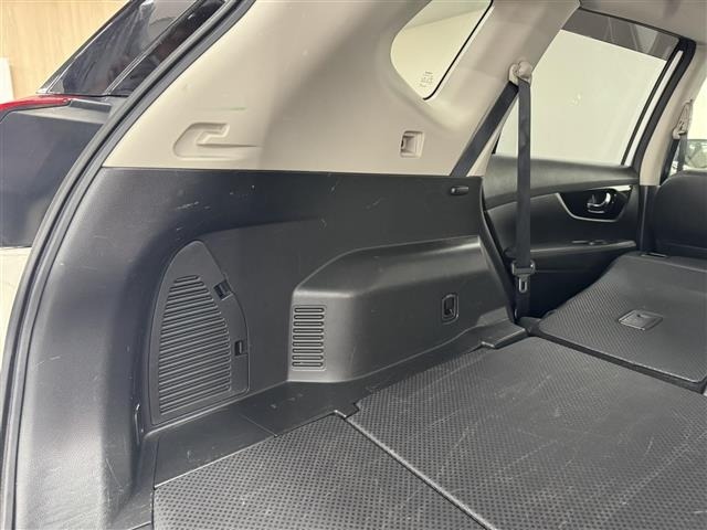 Nissan X-TRAIL 2017 8276301-9