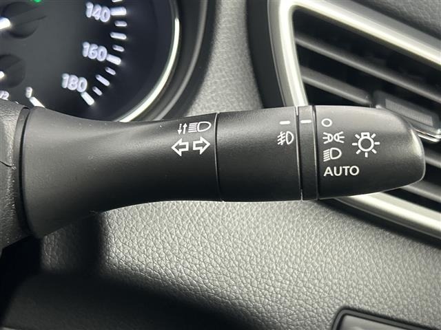 Nissan X-TRAIL 2016 8276302-9