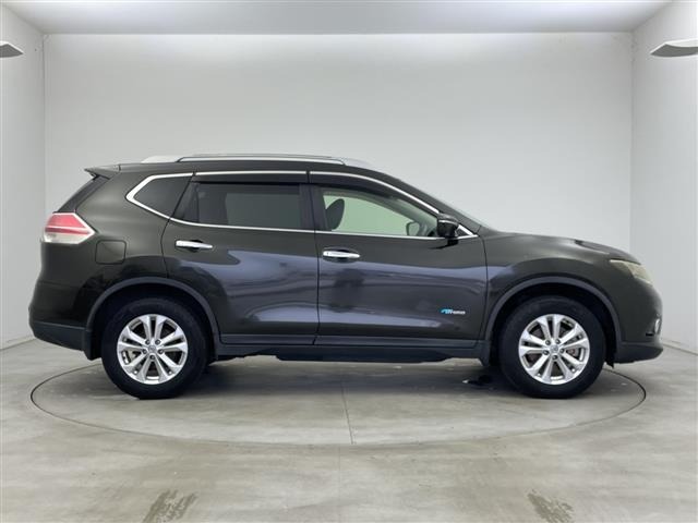 Nissan X-TRAIL 2015 8276323-2