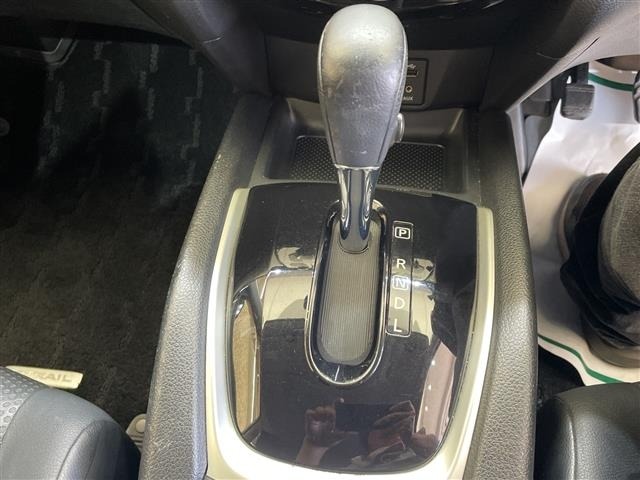 Nissan X-TRAIL 2014 8276337-10
