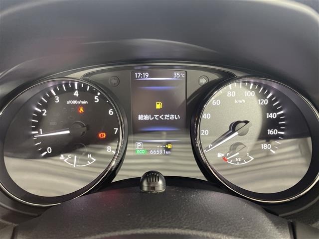Nissan X-TRAIL 2017 8276359-11