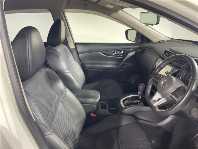 Nissan X-TRAIL 2017 8276359-4