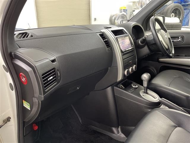 Nissan X-TRAIL 2013 8276382-2