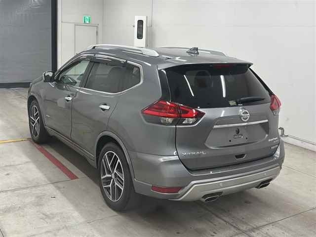 Nissan X-TRAIL 2018 8276480-1