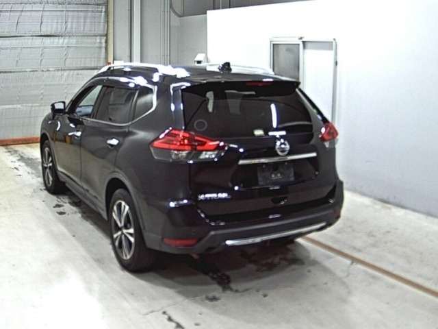 Nissan X-TRAIL 2017 8276577-1