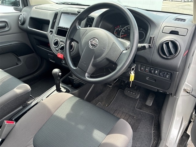 Nissan AD VAN 2017 8307432-3