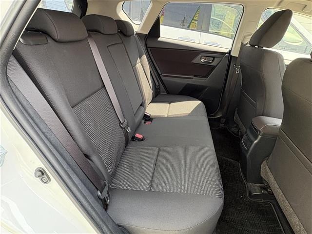 Toyota AURIS 2013 8303122-10