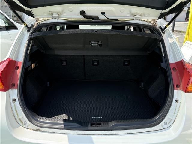 Toyota AURIS 2013 8303122-11
