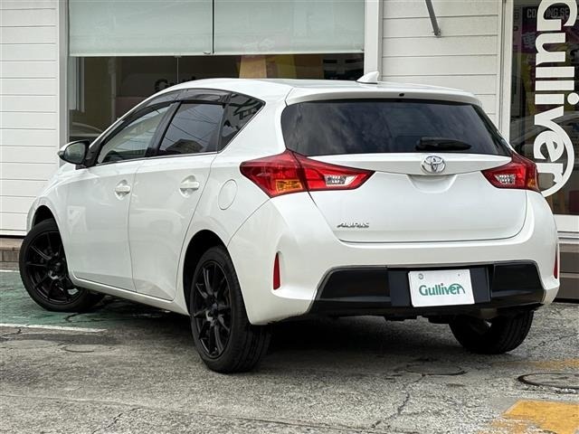Toyota AURIS 2013 8303122-13