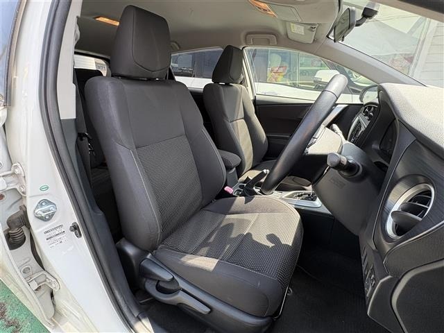 Toyota AURIS 2013 8303122-7
