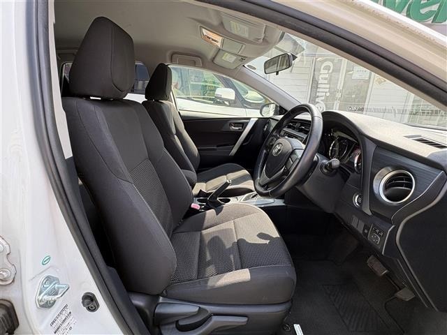 Toyota AURIS 2013 8303122-8