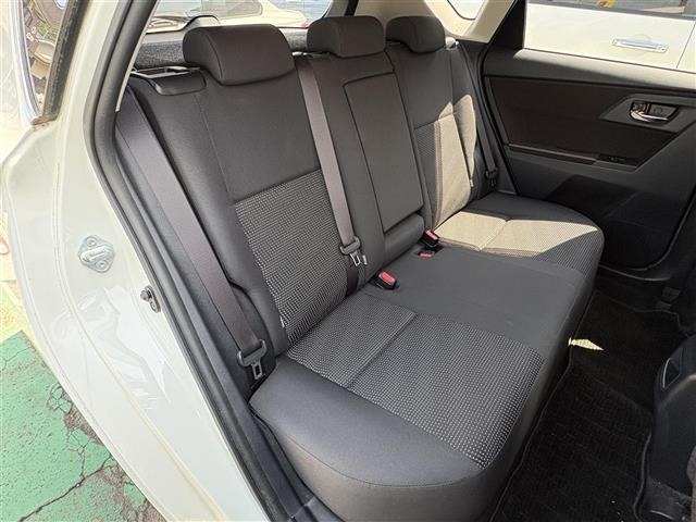 Toyota AURIS 2013 8303122-9