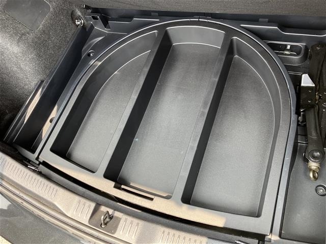 Toyota AURIS 2016 8303124-5