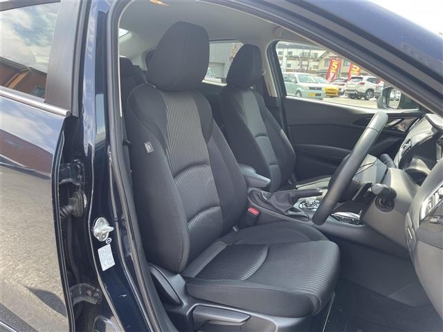 Mazda AXELA 2015 8303070-8