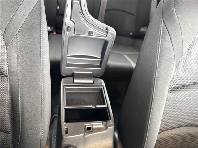 Mazda AXELA 2017 8303073-10