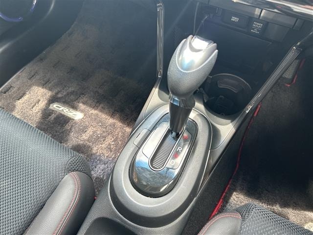 Honda CR-Z 2013 8294349-17