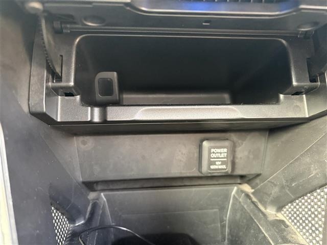 Honda CR-Z 2010 8294350-1