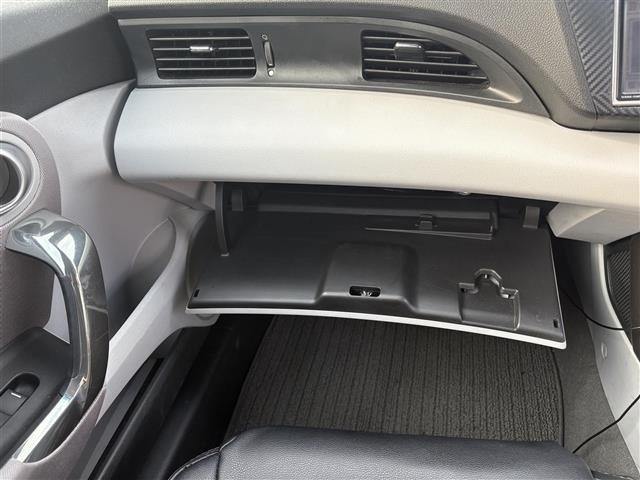 Honda CR-Z 2010 8294350-21