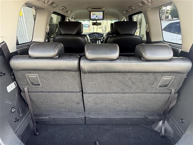 Nissan ELGRAND 2017 8307412-11