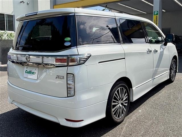 Nissan ELGRAND 2017 8307412-13