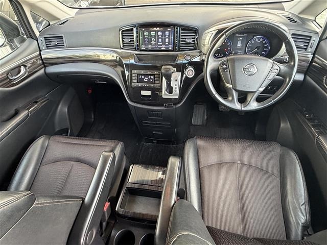 Nissan ELGRAND 2017 8307412-14