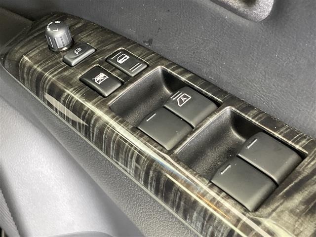 Nissan ELGRAND 2019 8307417-4