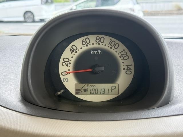 Daihatsu ESSE 2009 8301562-5