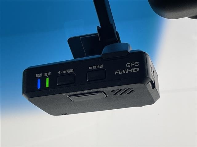 Nissan FUGA 2017 8299741-3