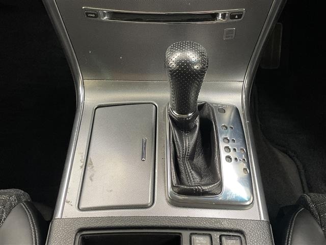 Nissan FUGA 2006 8299769-3