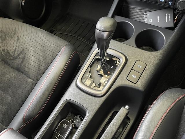 Toyota HILUX 2022 8302945-1