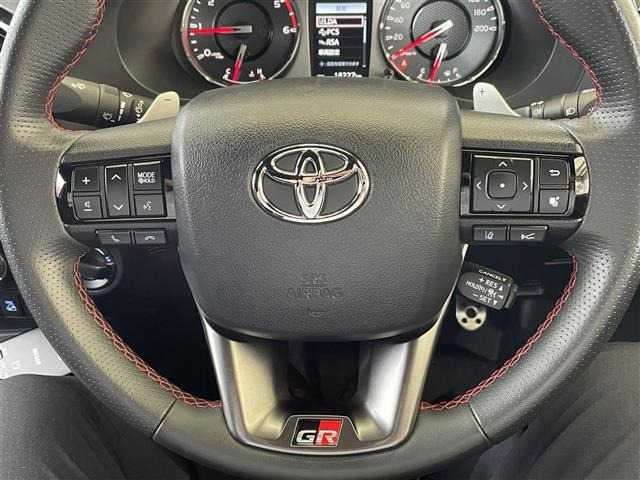 Toyota HILUX 2022 8302945-5