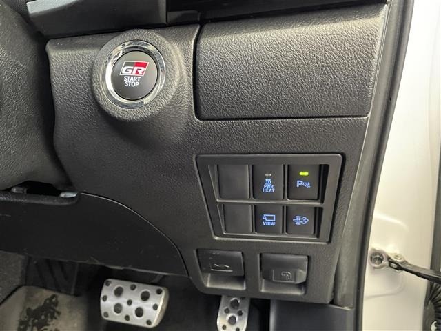 Toyota HILUX 2022 8302945-7