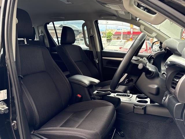 Toyota HILUX 2024 8302946-7