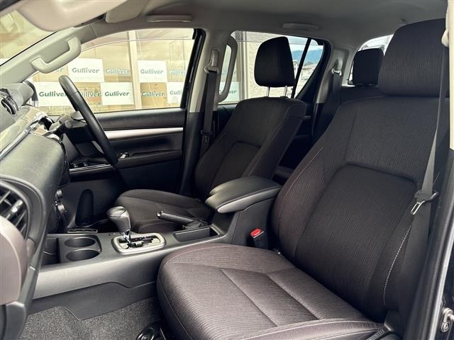 Toyota HILUX 2024 8302946-8