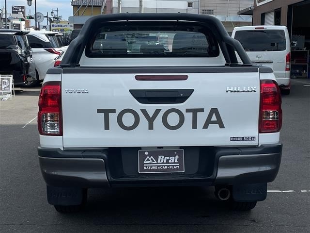Toyota HILUX 2020 8302953-4