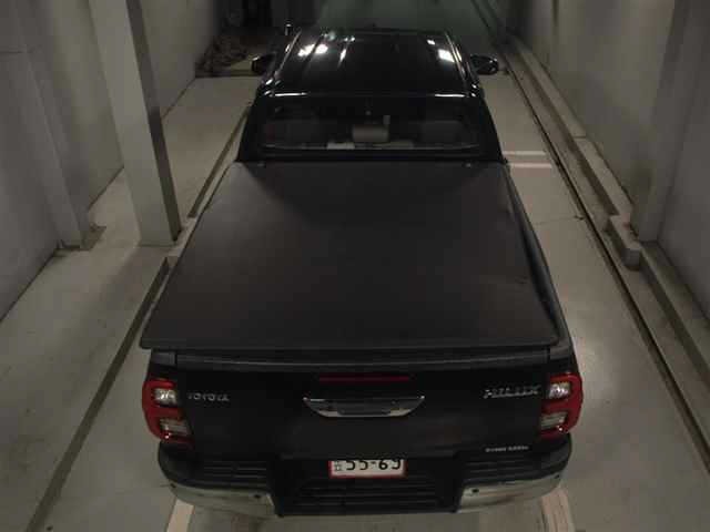 Toyota HILUX 2022 8302978-7