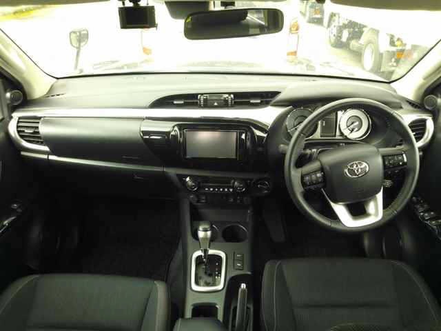 Toyota HILUX 2022 8302978-8