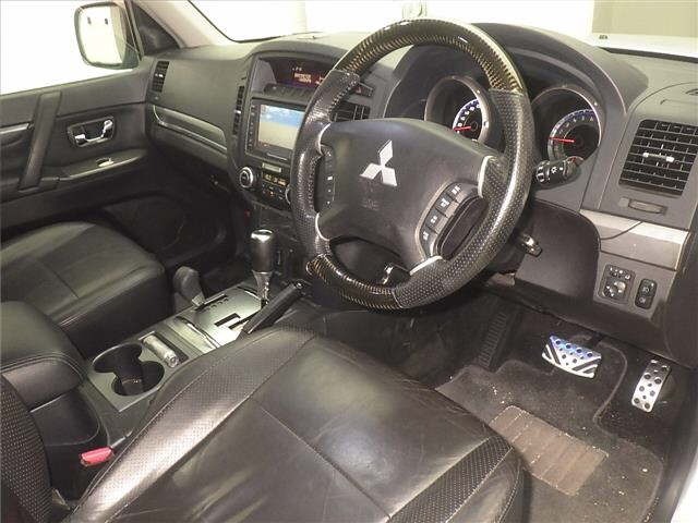 Mitsubishi PAJERO 2007 8298359-3
