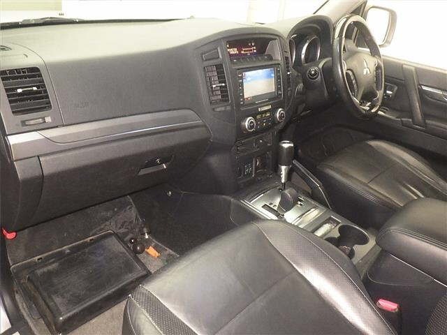 Mitsubishi PAJERO 2007 8298359-4