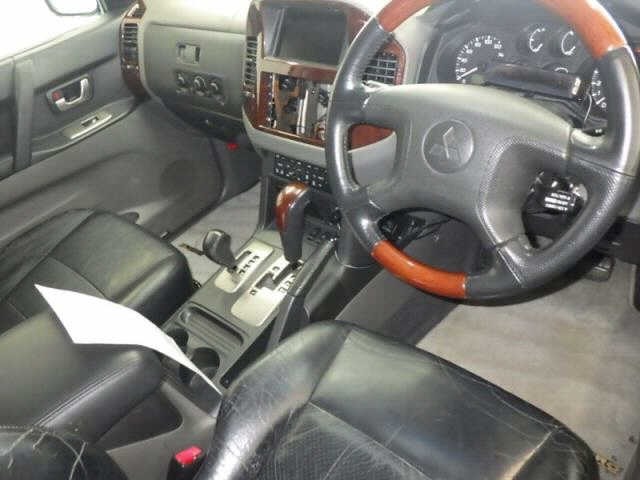 Mitsubishi PAJERO 2005 8298365-3